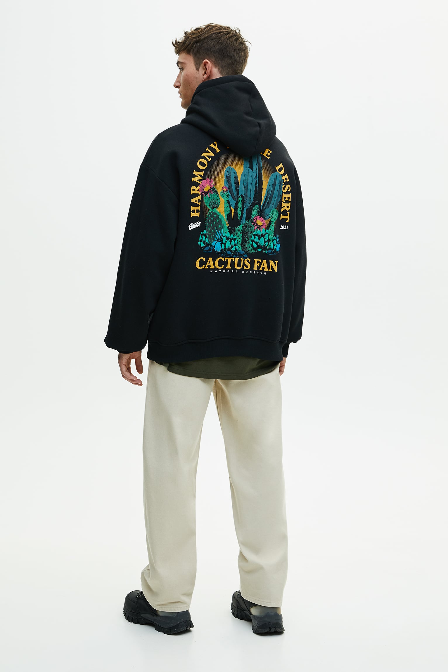 Black Hoodie With Contrast Graphic - Afbeelding 2