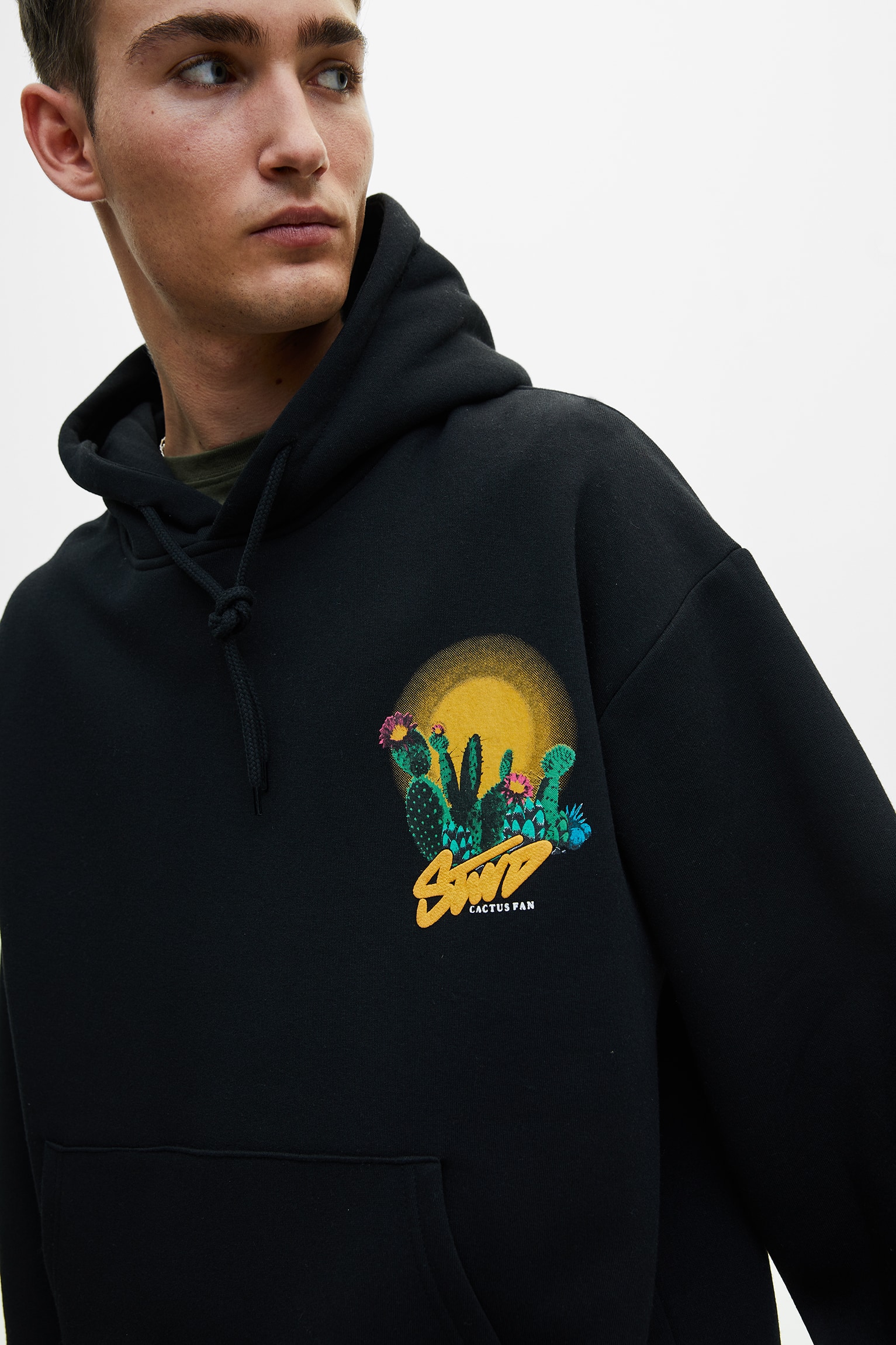 Black Hoodie With Contrast Graphic - Afbeelding 3